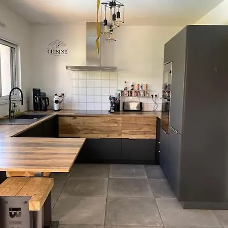 Maison 3 Avec Piscine Proche La Rochelle 别墅